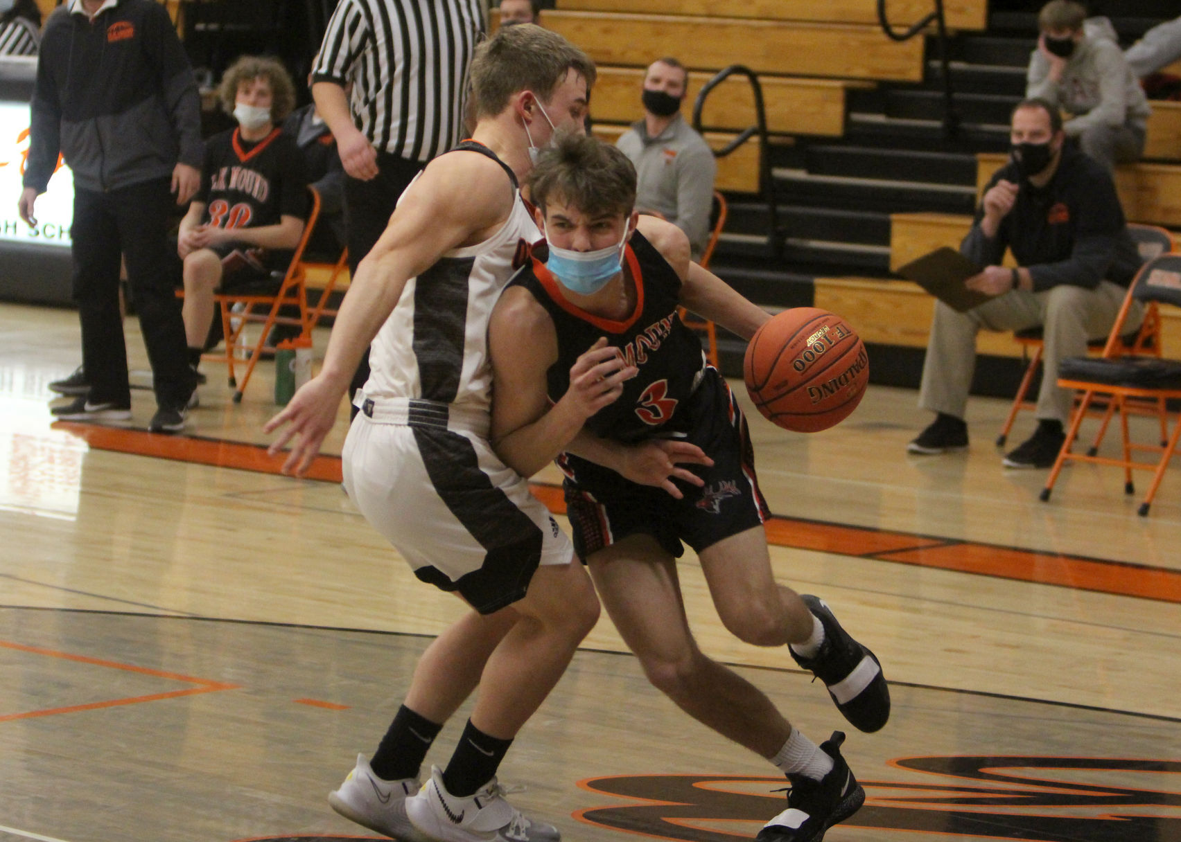 Elk Mound at Stanley-Boyd boys basketball 12-29-20
